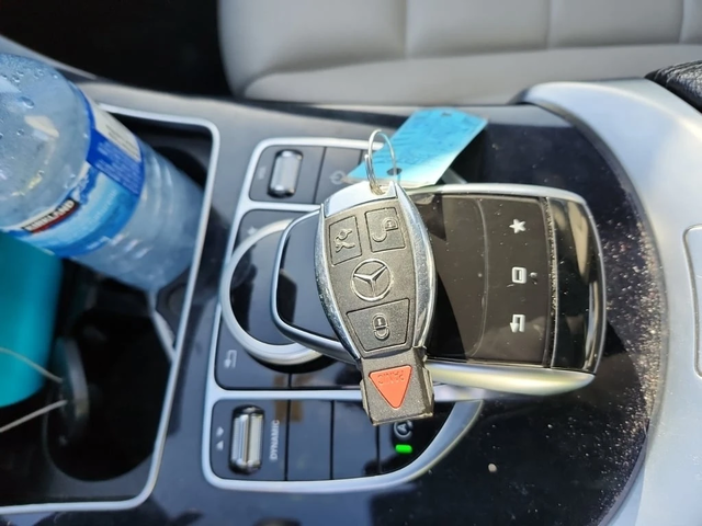 Mercedes-Benz C 300 * CARFAX * ЦЕНА ДО БГ - автомобили, коли, обяви за нови и употребявани 9