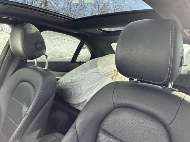 Mercedes-Benz C 300 AMG-pkg* Night-pkg* Keyless* Rear Camera* Ambient* - автомобили, коли, обяви за нови и употребявани 9