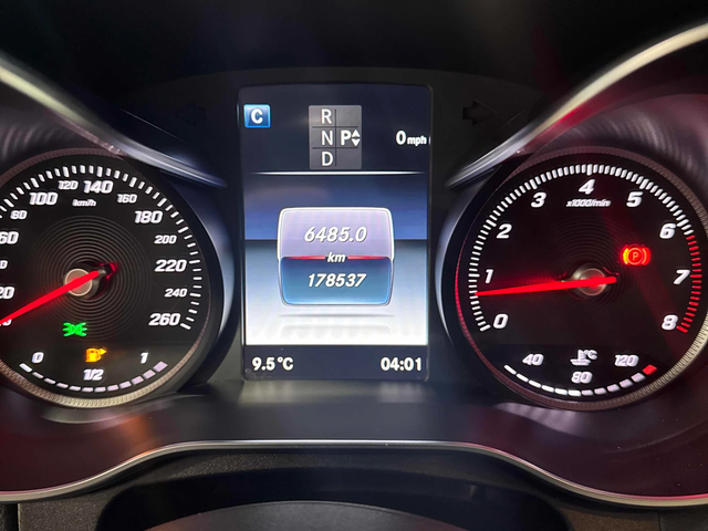 Mercedes-Benz C 300 4M* AMG-pkg* Пано* Подгрев* 360View - автомобили, коли, обяви за нови и употребявани 8