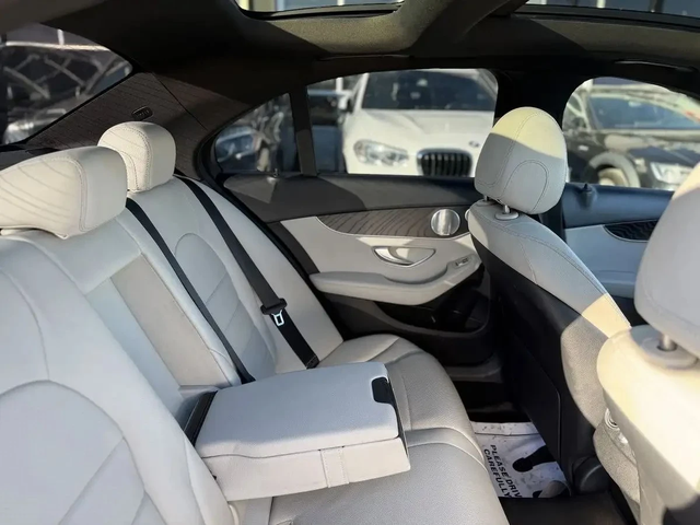 Mercedes-Benz C 300 AMG-pkg* Night-pkg* Burmester* Keyless* Camera* Am - автомобили, коли, обяви за нови и употребявани 14