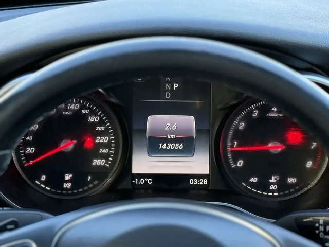 Mercedes-Benz C 300 AMG-pkg* Night-pkg* Burmester* Keyless* Camera* Am - автомобили, коли, обяви за нови и употребявани 9