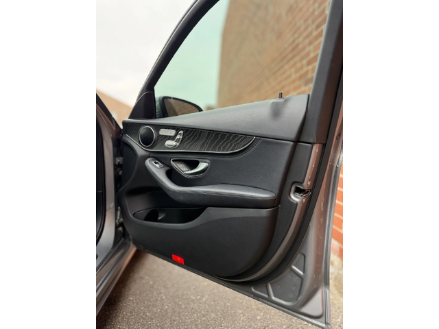 Mercedes-Benz C 300 4M* AMG-pkg* Keyless* Ambient* Подгрев* Пано - автомобили, коли, обяви за нови и употребявани 10