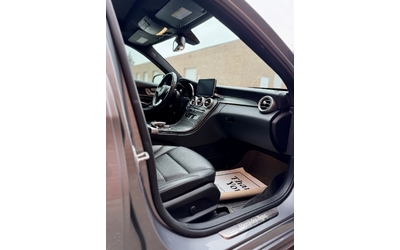 Mercedes-Benz C 300 4M* AMG-pkg* Keyless* Ambient* Подгрев* Пано - автомобили, коли, обяви за нови и употребявани 9