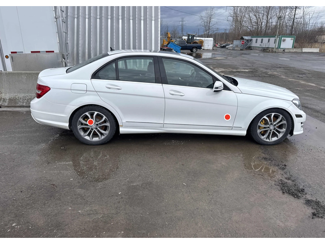 Mercedes-Benz C 300 КОжа* Подгрев* Кейлес* ВИДЕО - автомобили, коли, обяви за нови и употребявани 2