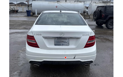 mercedes-benz-c-300 - 3