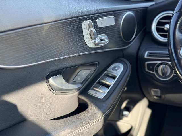 Mercedes-Benz C 300 * АвтоКредит * (ЦЕНА ДО БГ) - автомобили, коли, обяви за нови и употребявани 4