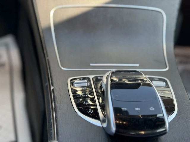 Mercedes-Benz C 300 * АвтоКредит * (ЦЕНА ДО БГ) - автомобили, коли, обяви за нови и употребявани 7