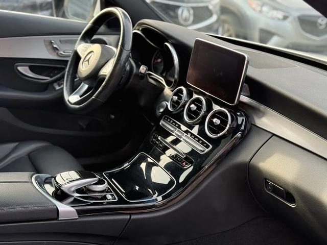 Mercedes-Benz C 300 Wagon 4MATIC АвтоКредит  (ЦЕНА ДО БГ) - автомобили, коли, обяви за нови и употребявани 3