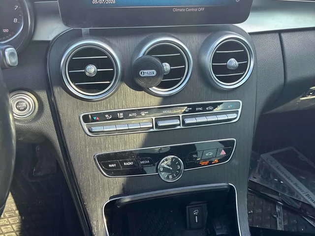Mercedes-Benz C 300 | AMG-LINE| DISTRONIC| 360| PANO| CARFAX - автомобили, коли, обяви за нови и употребявани 13