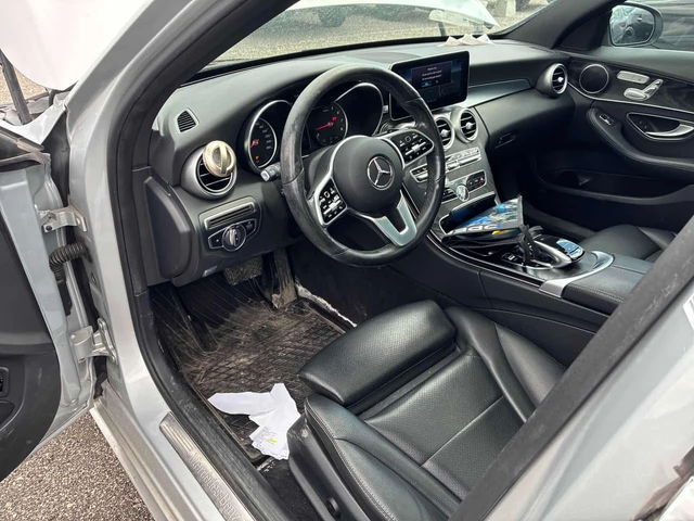 Mercedes-Benz C 300 | ПАНОРАМА | ПОДГРЕВ | CARFAX | - автомобили, коли, обяви за нови и употребявани 4