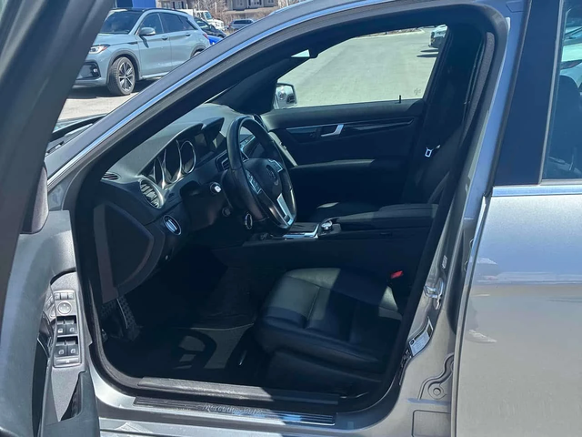 Mercedes-Benz C 300 * ГЛАВНО ПРЕДСТАВИТЕЛСТВО* ПАНОРАМА* - автомобили, коли, обяви за нови и употребявани 6
