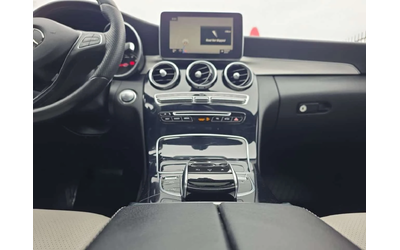 Mercedes-Benz C 300 AMG PKG * NAVIGATION / CAMERA / PANORАМА - автомобили, коли, обяви за нови и употребявани 8