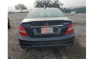 mercedes-benz-c-300-4matic - 1