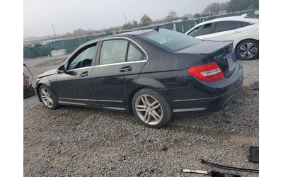 mercedes-benz-c-300-4matic - 2