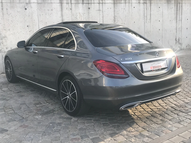 Mercedes-Benz C 300 4matik/AUTO/LED/NAVI/360 /TV/Excellent! - автомобили, коли, обяви за нови и употребявани 3