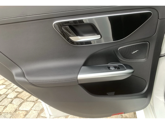 Mercedes-Benz C 300 e /NAVI/AMG line/LED/TV/MULTY/ГАРАНЦИЯ! - автомобили, коли, обяви за нови и употребявани 11