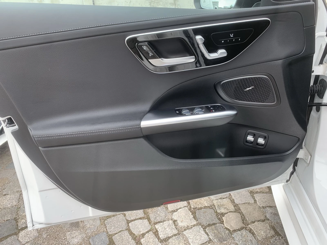 Mercedes-Benz C 300 e /NAVI/AMG line/LED/TV/MULTY/ГАРАНЦИЯ! - автомобили, коли, обяви за нови и употребявани 13