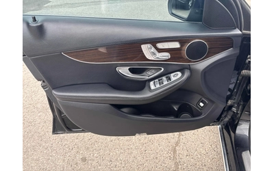 Mercedes-Benz C 300 - автомобили, коли, обяви за нови и употребявани 10