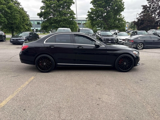 Mercedes-Benz C 300 - автомобили, коли, обяви за нови и употребявани 2