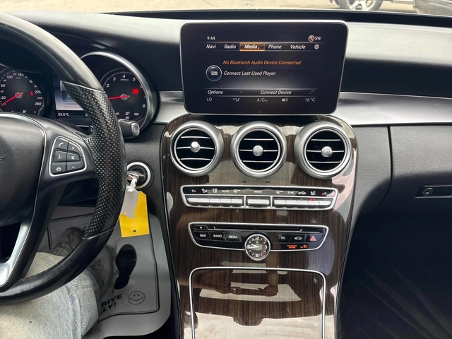 Mercedes-Benz C 300 - автомобили, коли, обяви за нови и употребявани 7