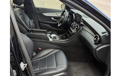 Mercedes-Benz C 300 * CARFAX * АВТО КРЕДИТ * - автомобили, коли, обяви за нови и употребявани 6
