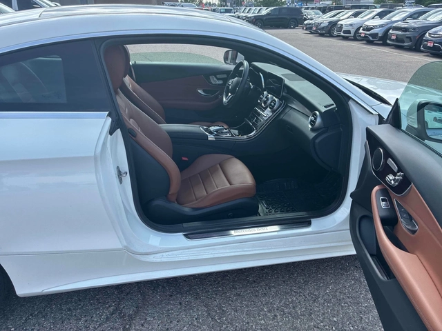 Mercedes-Benz C 300 4MATIC * ПОДГРЕВ * ПАНОРАМА * 360 * CARFAX - автомобили, коли, обяви за нови и употребявани 10