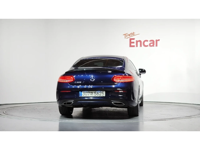 Mercedes-Benz C 300 Coupe - автомобили, коли, обяви за нови и употребявани 2