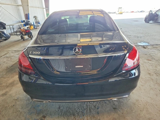 Mercedes-Benz C 300 Sedan 2.0 Turbo - автомобили, коли, обяви за нови и употребявани 5