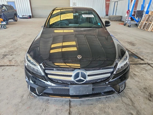 Mercedes-Benz C 300 Sedan 2.0 Turbo - автомобили, коли, обяви за нови и употребявани 1