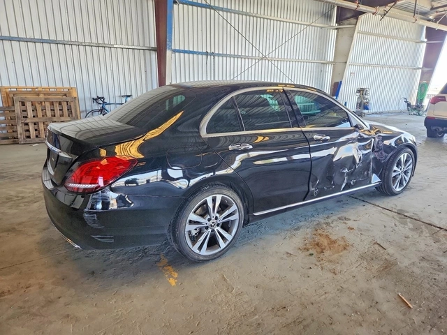 Mercedes-Benz C 300 Sedan 2.0 Turbo - автомобили, коли, обяви за нови и употребявани 4