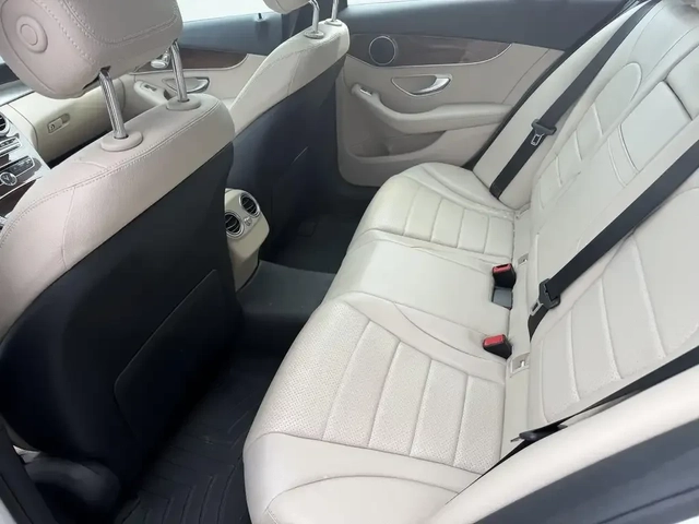 Mercedes-Benz C 300 4MATIC | Panoramic | CarPlay | Blind Spot - автомобили, коли, обяви за нови и употребявани 11
