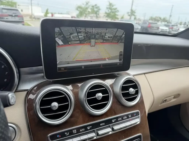 Mercedes-Benz C 300 4MATIC | Panoramic | CarPlay | Blind Spot - автомобили, коли, обяви за нови и употребявани 7