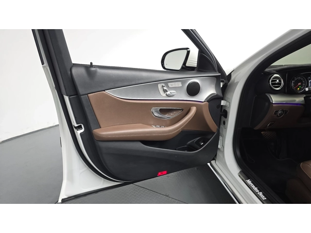 Mercedes-Benz C 300 Avantgarde - автомобили, коли, обяви за нови и употребявани 14