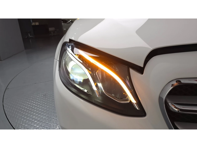 Mercedes-Benz C 300 Avantgarde - автомобили, коли, обяви за нови и употребявани 3
