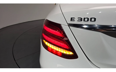 mercedes-benz-c-300 - 4