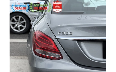 Mercedes-Benz C 300 - автомобили, коли, обяви за нови и употребявани 7