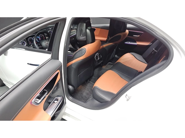 Mercedes-Benz C 300 C300 4MATIC AMG Line | 360  Камера | HUD | Панорам - автомобили, коли, обяви за нови и употребявани 9
