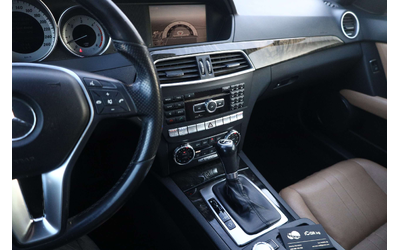Mercedes-Benz C C - автомобили, коли, обяви за нови и употребявани 20