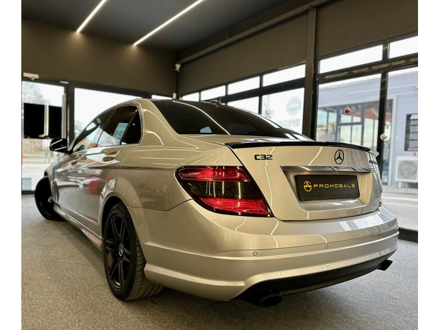 Mercedes-Benz C 320 AMG Pack * Pano * KeyLess* Подгрев * Full* Лизинг - автомобили, коли, обяви за нови и употребявани 3