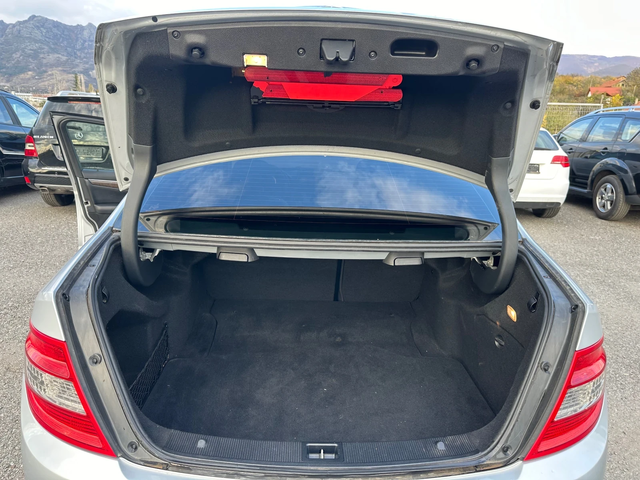 Mercedes-Benz C 350 ГАЗОВА УРЕДБА* 272к.с* КОЖА* НАВИГАЦИЯ - автомобили, коли, обяви за нови и употребявани 16