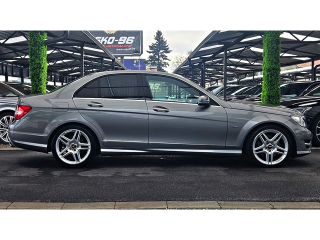 Mercedes-Benz C 350 ! AMG/AVANGARDE/FACE/GERMANY/ПОДГРЕВ/ADAPTIVE/LIZ - автомобили, коли, обяви за нови и употребявани 3