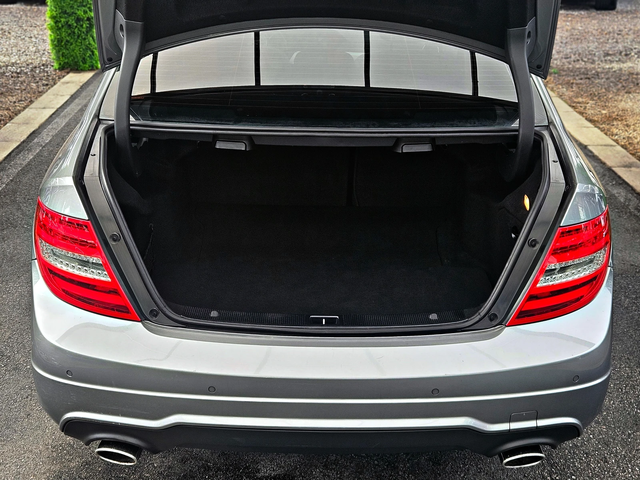 Mercedes-Benz C 350 ! AMG/AVANGARDE/FACE/GERMANY/ПОДГРЕВ/ADAPTIVE/LIZ - автомобили, коли, обяви за нови и употребявани 7