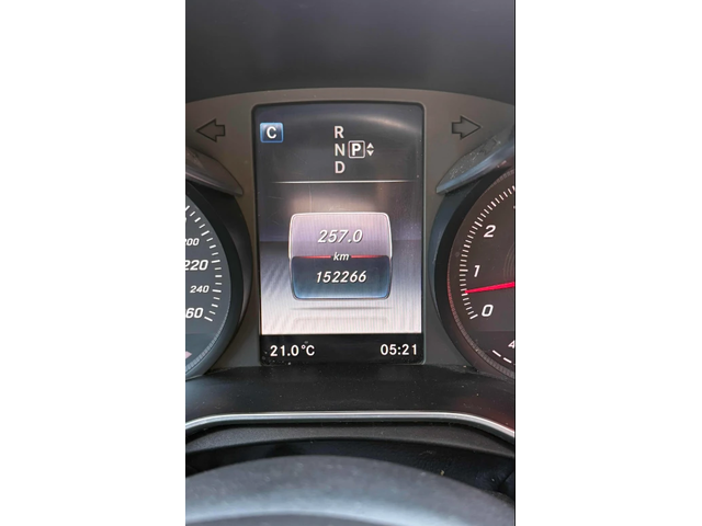 Mercedes-Benz C 400 - автомобили, коли, обяви за нови и употребявани 6