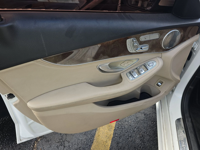 Mercedes-Benz C 400 AMG* PACK* 4MATIC* BURMESTER* - автомобили, коли, обяви за нови и употребявани 6