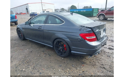 mercedes-benz-c-63-amg - 3