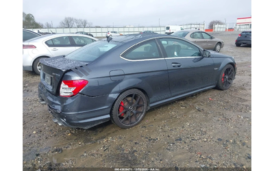 mercedes-benz-c-63-amg - 5