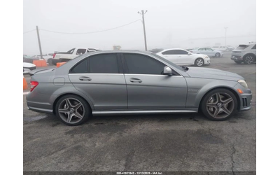 mercedes-benz-c-63-amg - 3