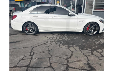 mercedes-benz-c-63-amg - 3