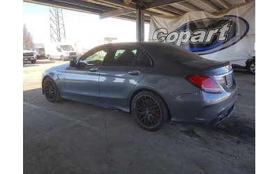 mercedes-benz-c-63-amg - 3