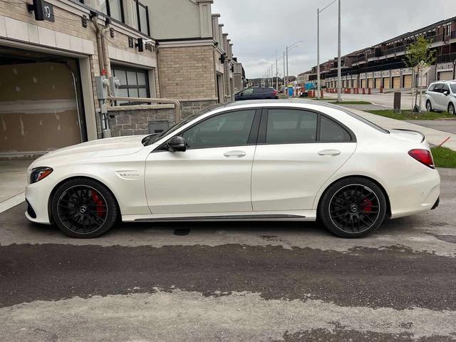 Mercedes-Benz C 63 AMG S | DISTRONIC | ОБДХУВАНЕ | BURMESTER | ГЕНЕРАЦИЯ - автомобили, коли, обяви за нови и употребявани 2